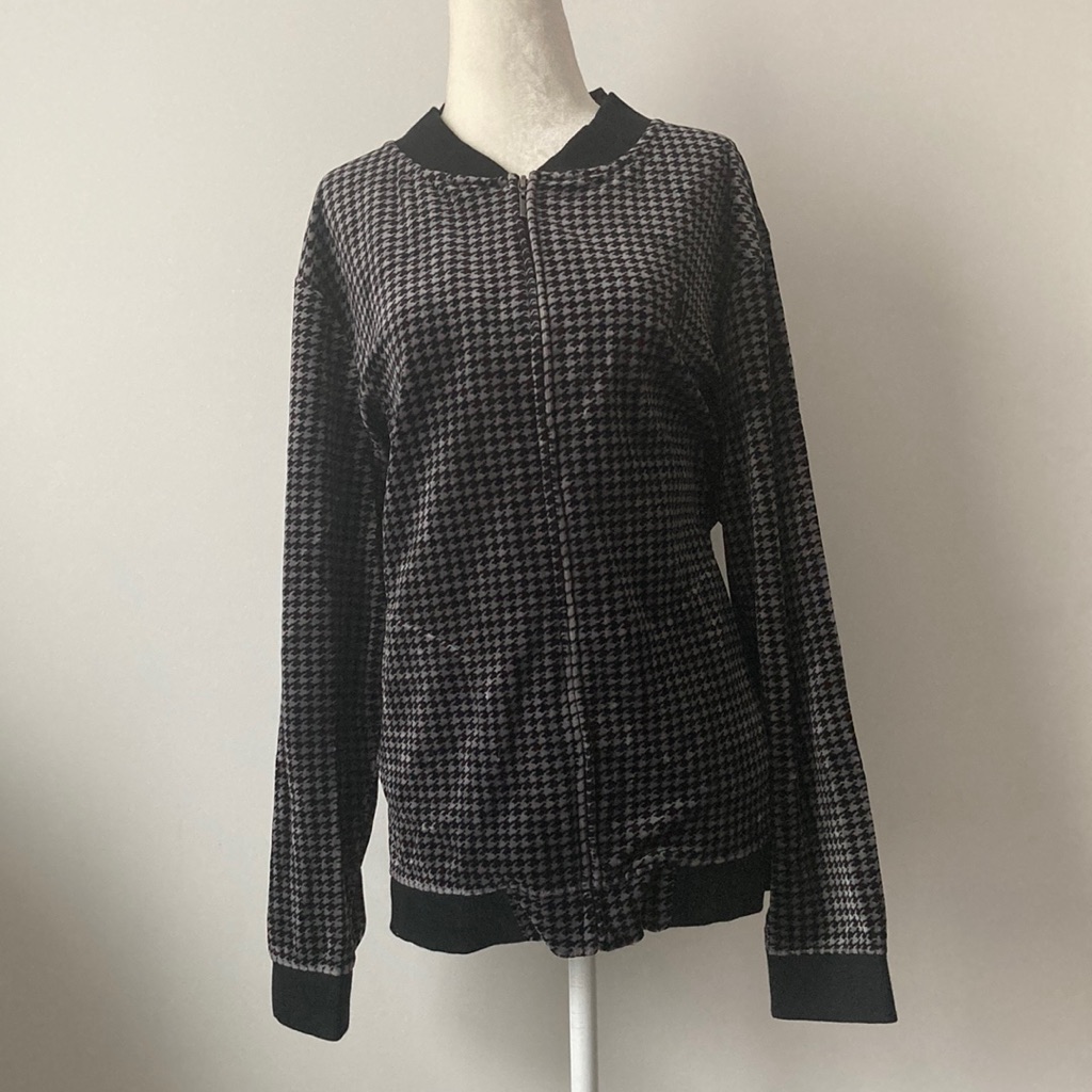 Liz Claiborne Velour Houndstooth Print Long Sleeve Zip-Up